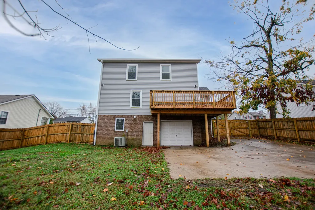 125 Whitehall Drive Clarksville TN 37042