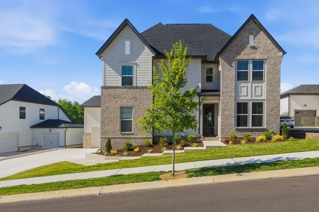 202 Phillips Bend Spring Hill TN 37174