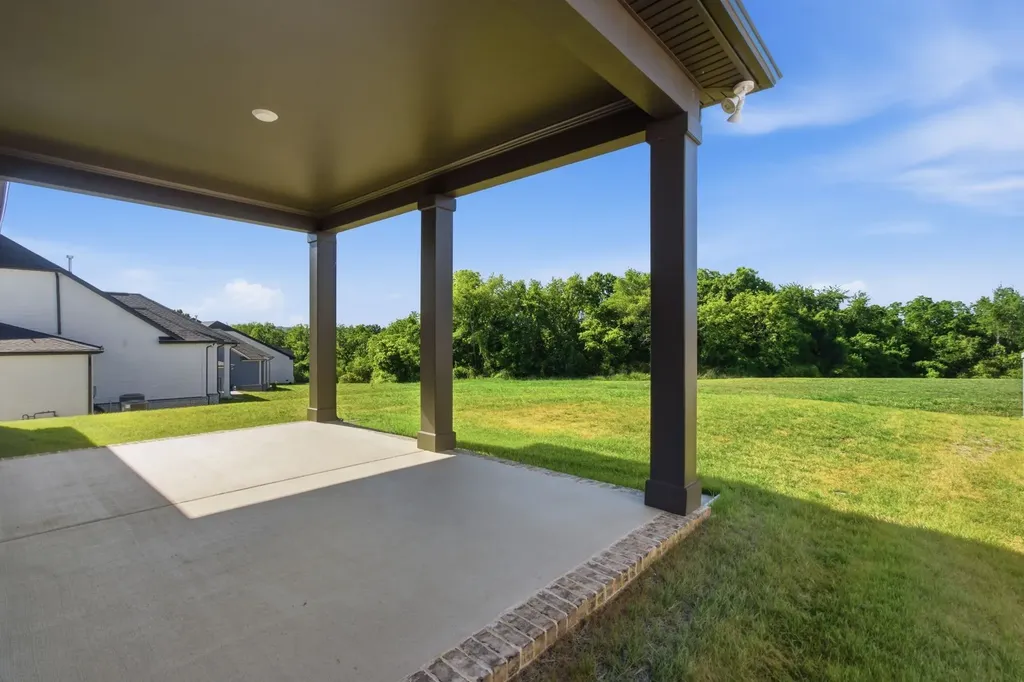 202 Phillips Bend Spring Hill TN 37174