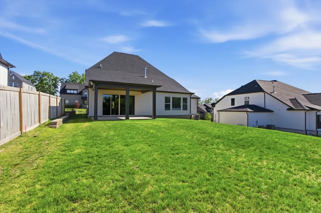 202 Phillips Bend Spring Hill TN 37174