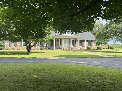 805 Boonshill Petersburg Road Petersburg TN 37144