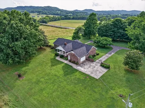 805 Boonshill Petersburg Road Petersburg TN 37144