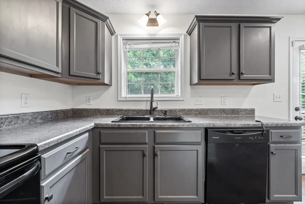 1801 Jackie Lorraine Drive Clarksville TN 37042