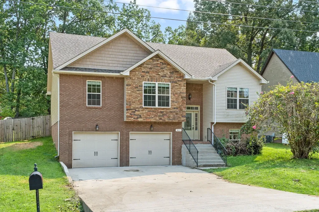 1845 Deerstand Drive Clarksville TN 37042