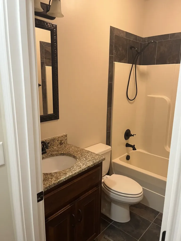 1615 Edgewater Lane Clarksville TN 37043