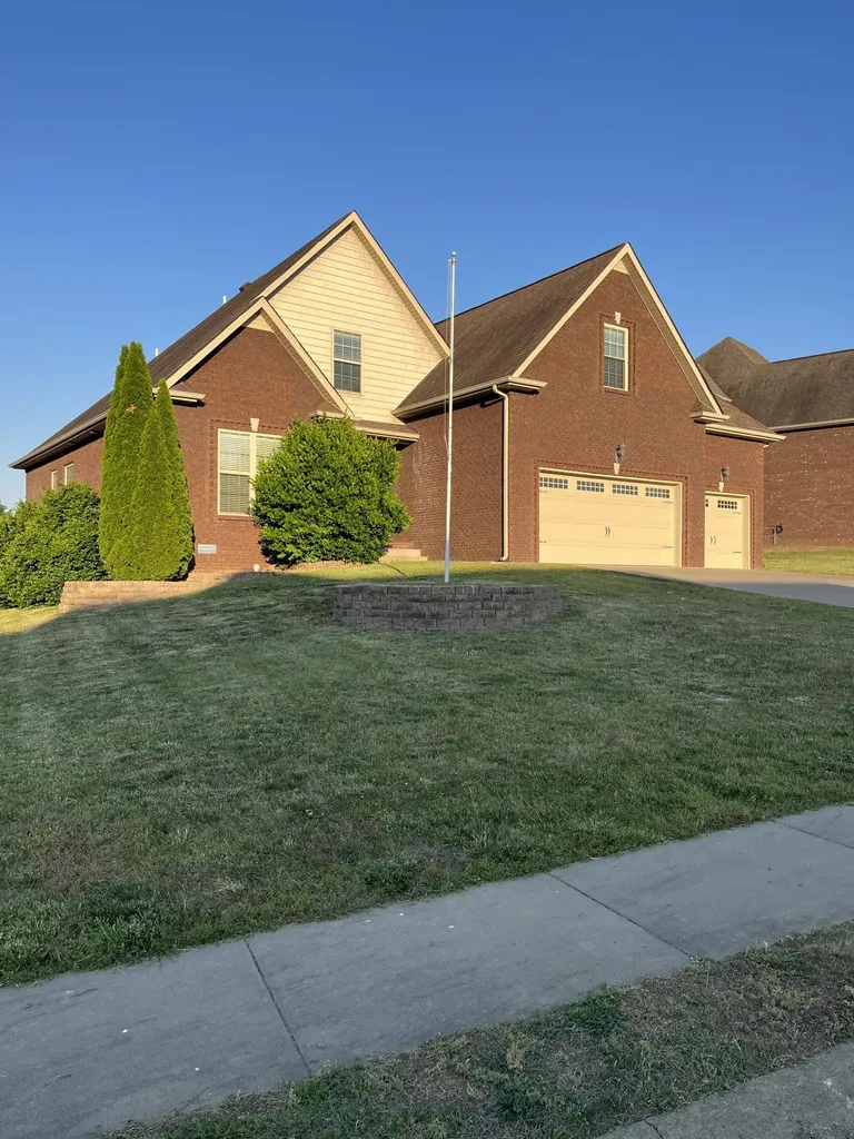 1615 Edgewater Lane Clarksville TN 37043