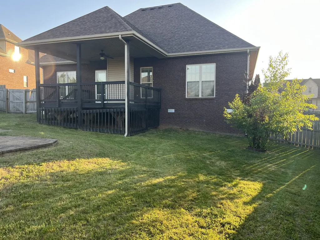 1615 Edgewater Lane Clarksville TN 37043