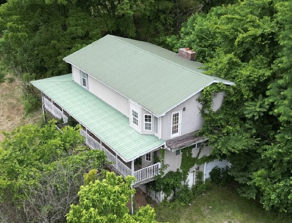 98 Hackett Valley Road Hickman TN 38567