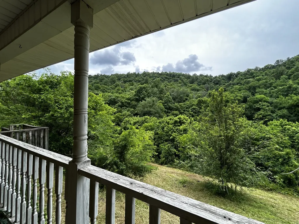 98 Hackett Valley Road Hickman TN 38567