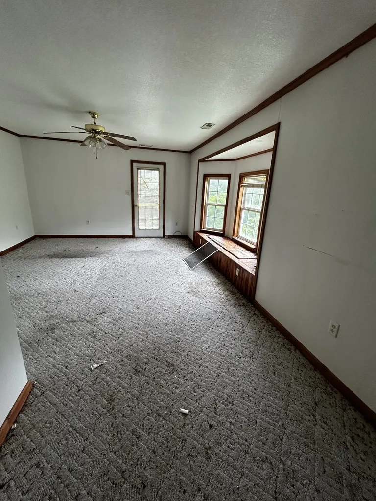 98 Hackett Valley Road Hickman TN 38567