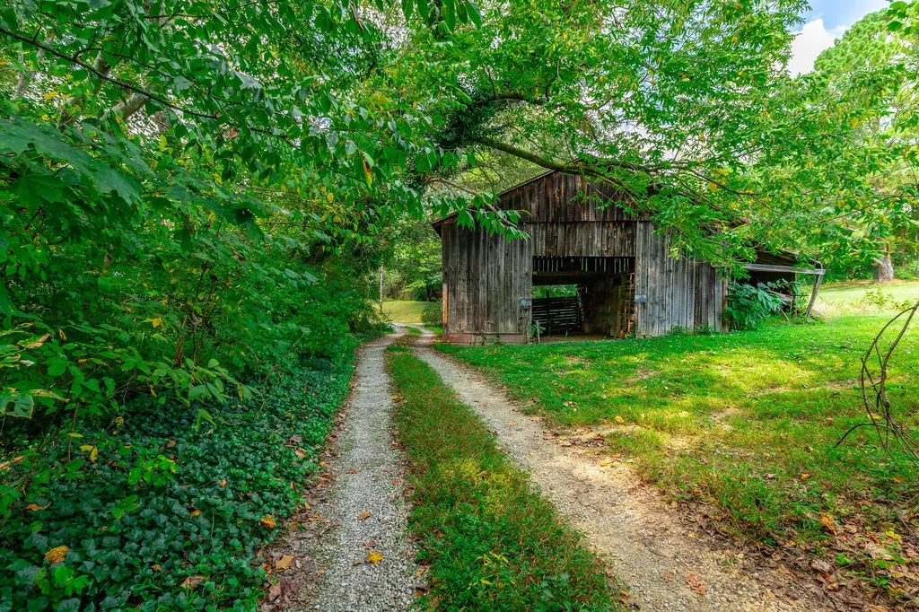 792 Sawmill Trail Chattanooga TN 37415