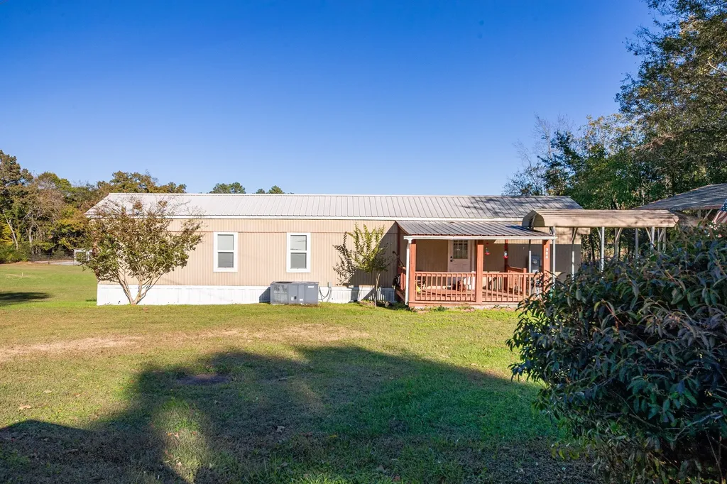 990 Community Road Nunnelly TN 37137