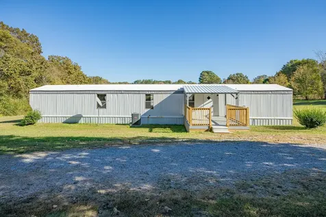 990 Community Road Nunnelly TN 37137