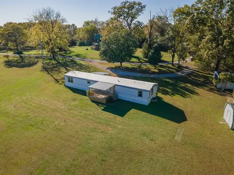 990 Community Road Nunnelly TN 37137