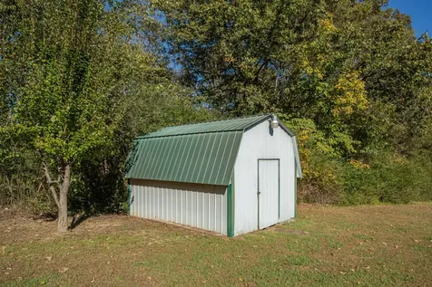 990 Community Road Nunnelly TN 37137