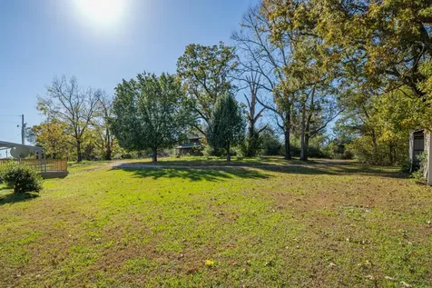 990 Community Road Nunnelly TN 37137