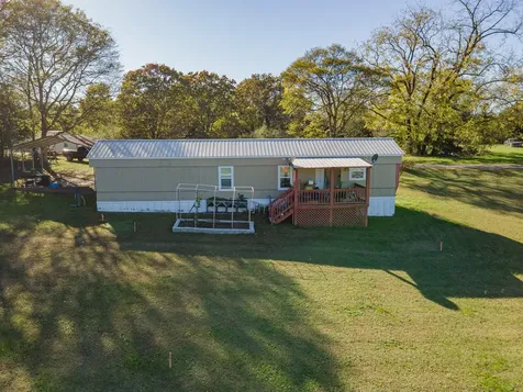 990 Community Road Nunnelly TN 37137