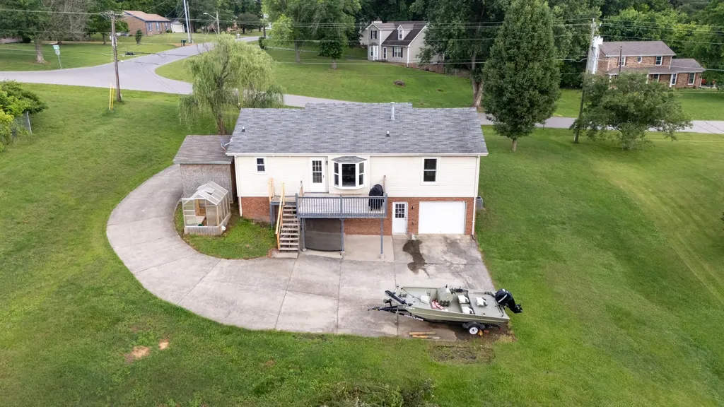 1914 Claymont Drive Clarksville TN 37040