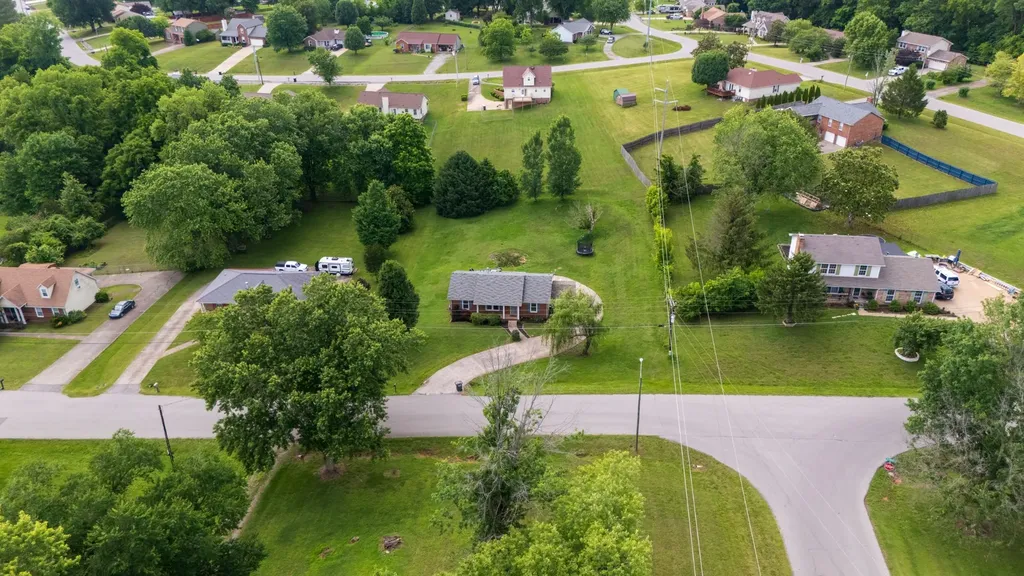 1914 Claymont Drive Clarksville TN 37040