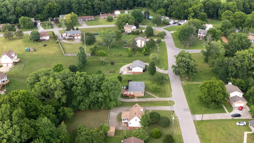 1914 Claymont Drive Clarksville TN 37040