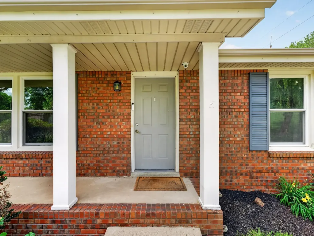 1914 Claymont Drive Clarksville TN 37040