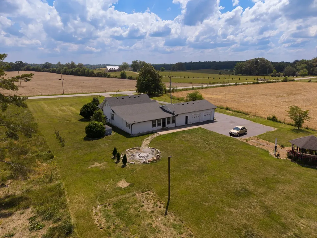 4232 Old Nashville Highway Mcminnville TN 37110