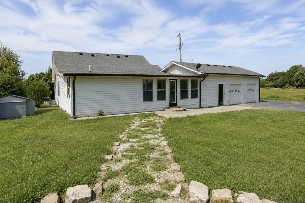 4232 Old Nashville Highway Mcminnville TN 37110
