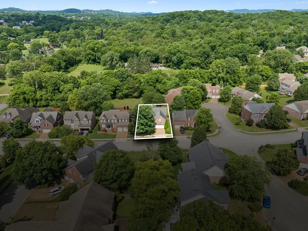 2017 Sherbrooke Lane Nashville TN 37211