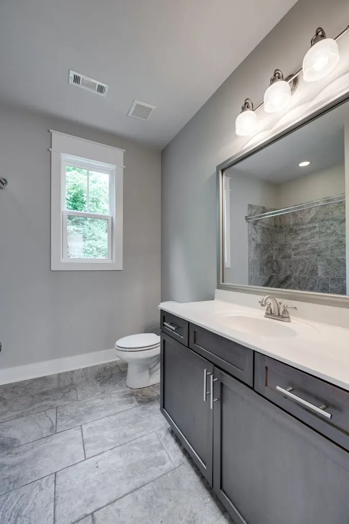 700 Eastland Court Nashville TN 37206