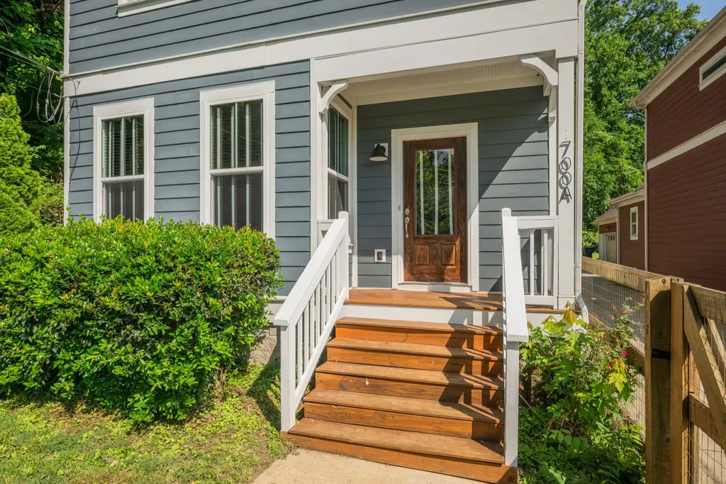 700 Eastland Court Nashville TN 37206