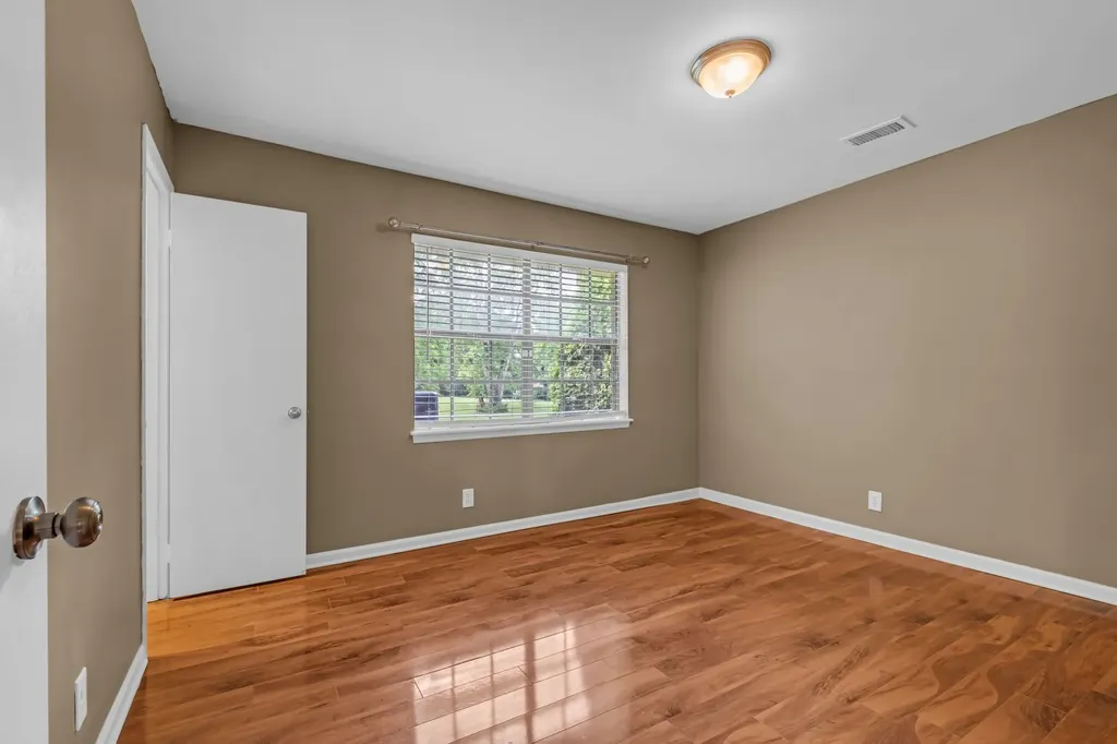 4320 Central Valley Drive Hermitage TN 37076