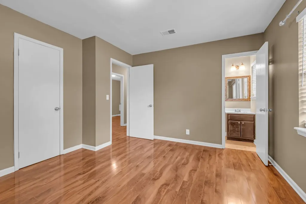 4320 Central Valley Drive Hermitage TN 37076