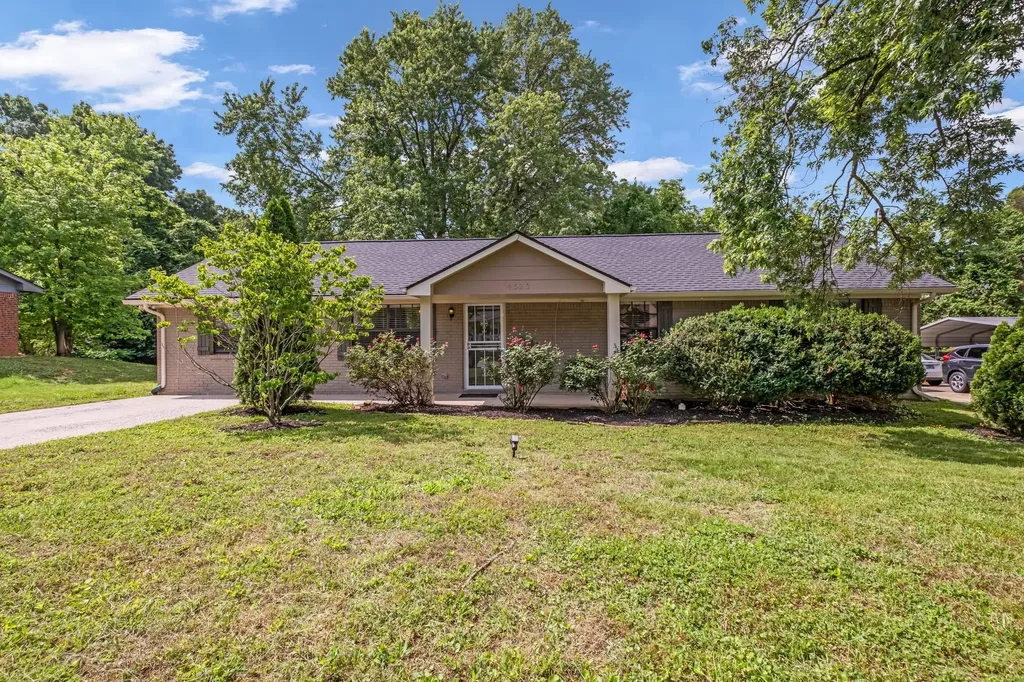 4320 Central Valley Drive Hermitage TN 37076