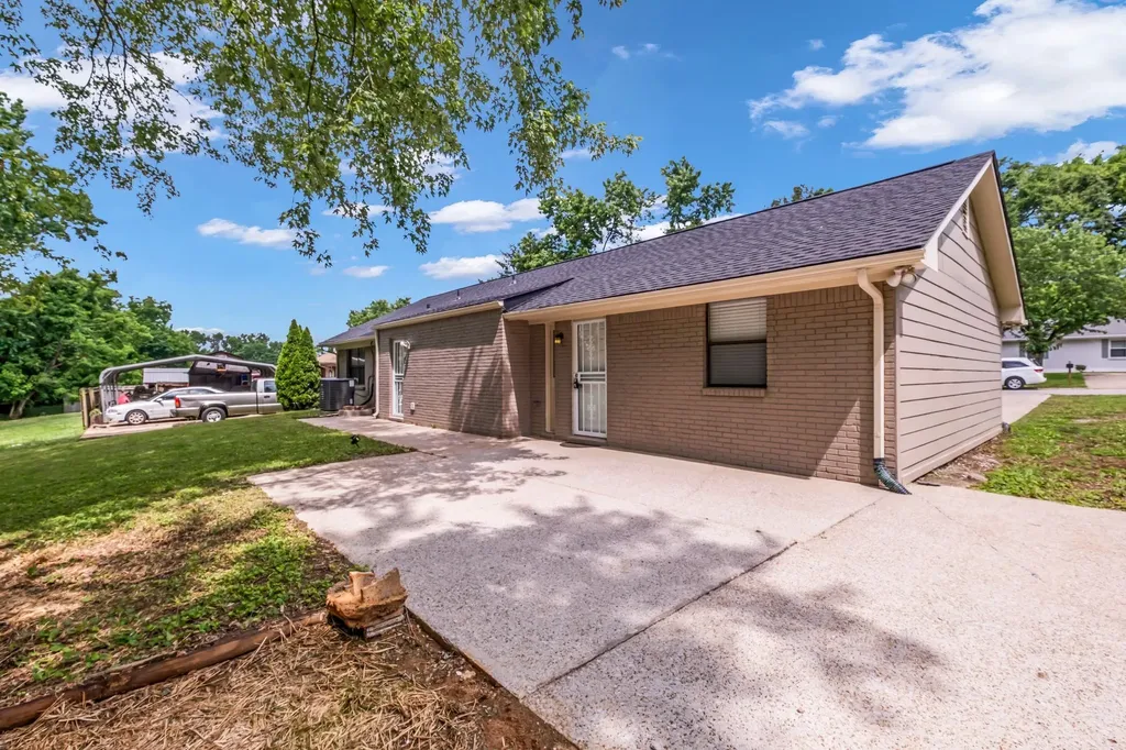 4320 Central Valley Drive Hermitage TN 37076
