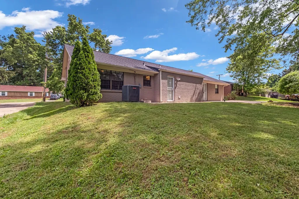 4320 Central Valley Drive Hermitage TN 37076