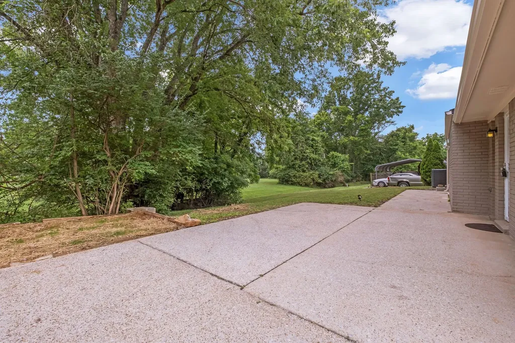 4320 Central Valley Drive Hermitage TN 37076