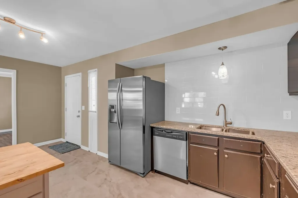 4320 Central Valley Drive Hermitage TN 37076