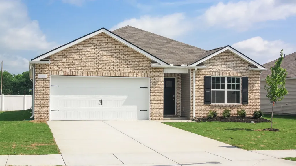 1750 Savannah Pass Lewisburg TN 37091