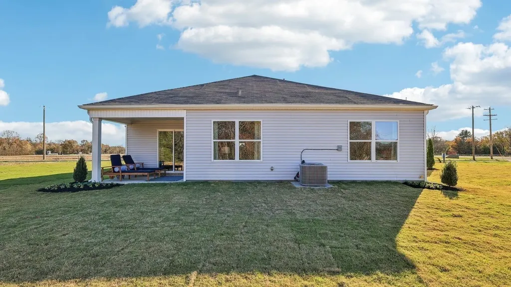 1750 Savannah Pass Lewisburg TN 37091