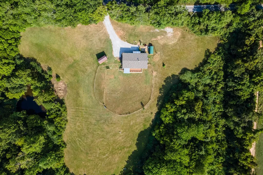 2114 Peach Orchard Road Culleoka TN 38451