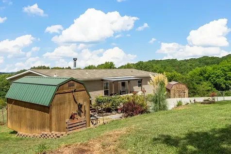 2114 Peach Orchard Road Culleoka TN 38451