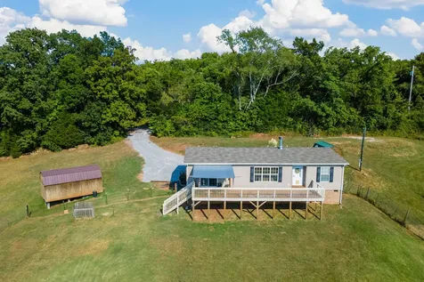 2114 Peach Orchard Road Culleoka TN 38451