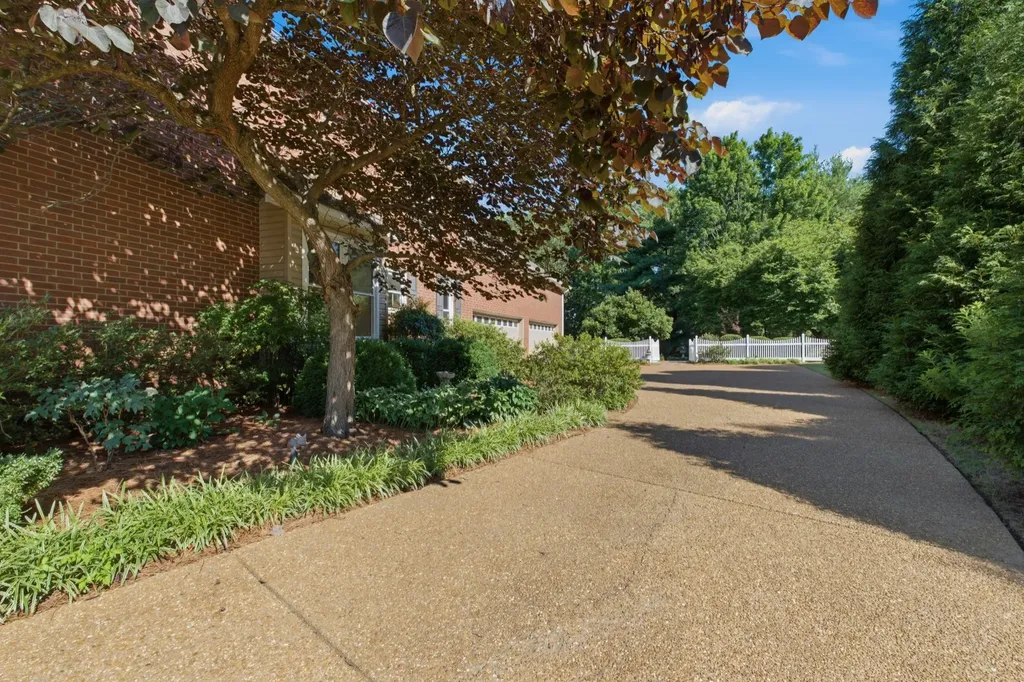 2240 Oakleaf Drive Franklin TN 37064