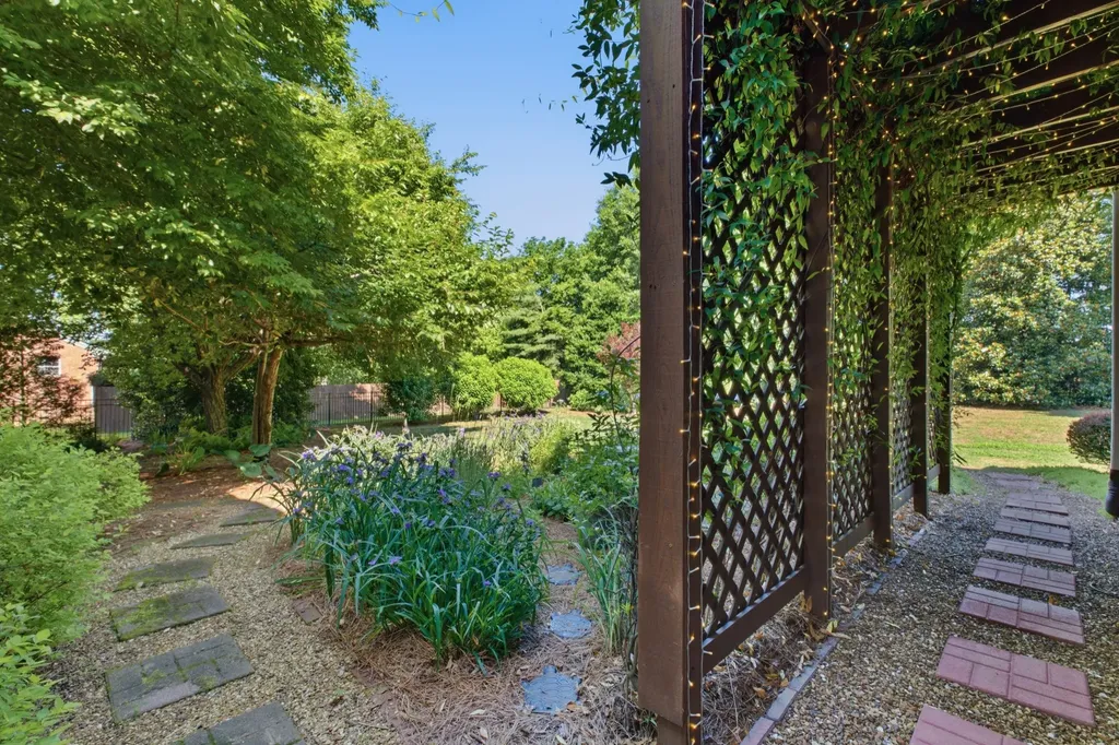 2240 Oakleaf Drive Franklin TN 37064