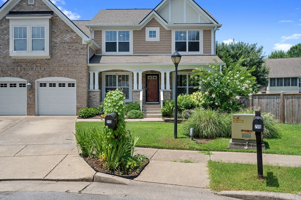 712 Riverbranch Court Nashville TN 37221