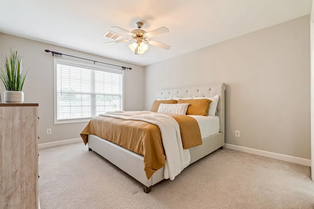 1018 Brixworth Drive Thompsons Station TN 37179