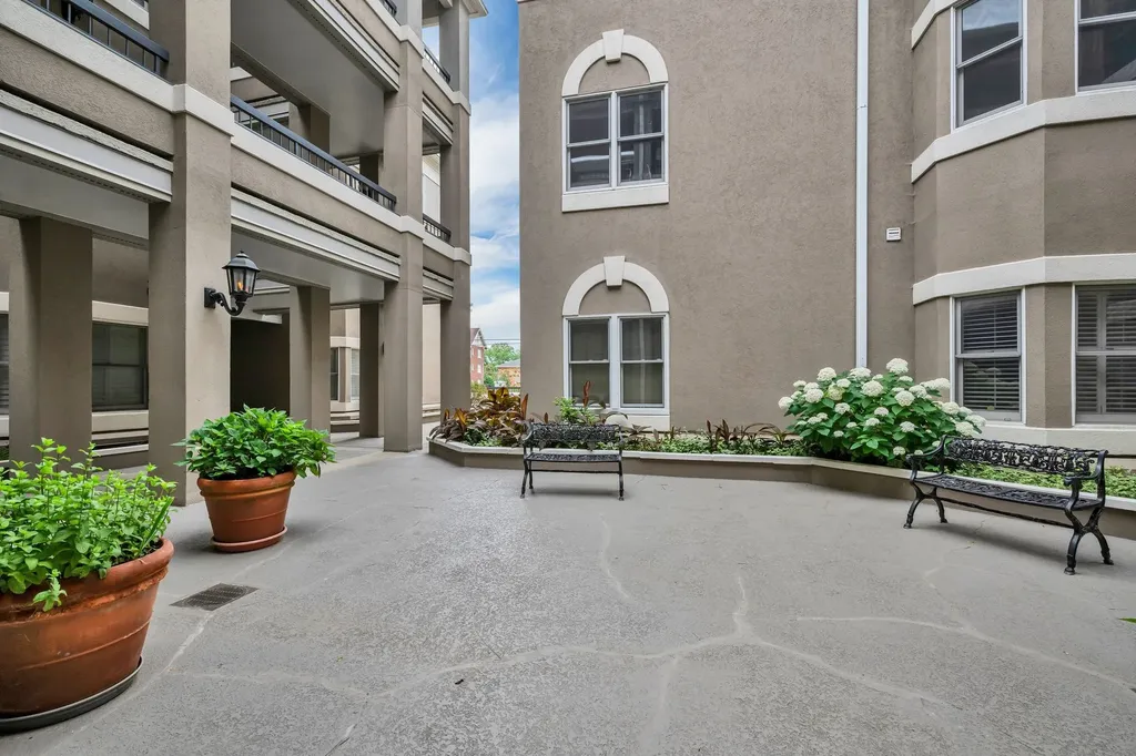 3818 West End Avenue Nashville TN 37205