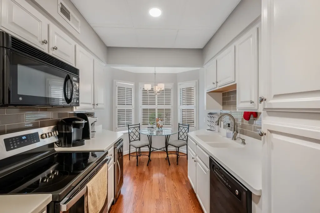 3818 West End Avenue Nashville TN 37205