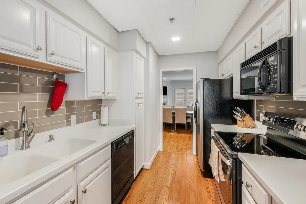 3818 West End Avenue Nashville TN 37205