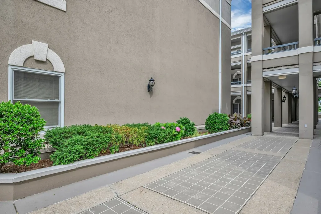 3818 West End Avenue Nashville TN 37205